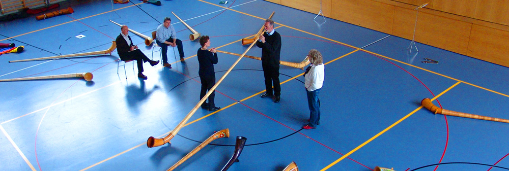 Unterricht in der Mehrzweckhalle